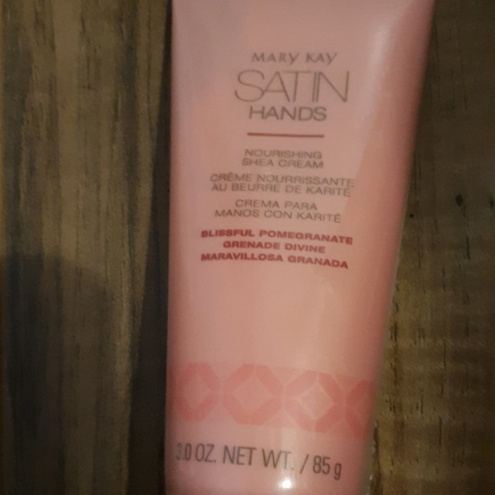 Mary Kay Satin Hands Nourishing Shea Cream, Blissful Pomegranate